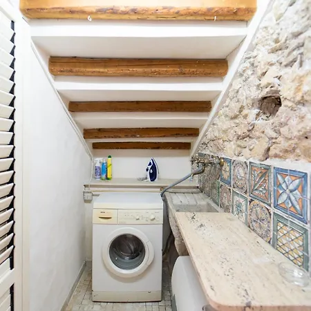 A Few Steps From Ortigia - Cozy Apt X2